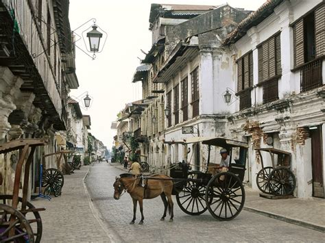  Ang Vigan Hikayesi: Tarihi Bir Yolculuk ve Kültürel Bir Keşif!